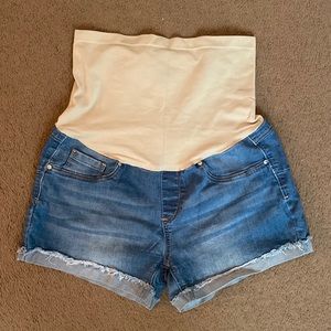 Maternity denim shorts